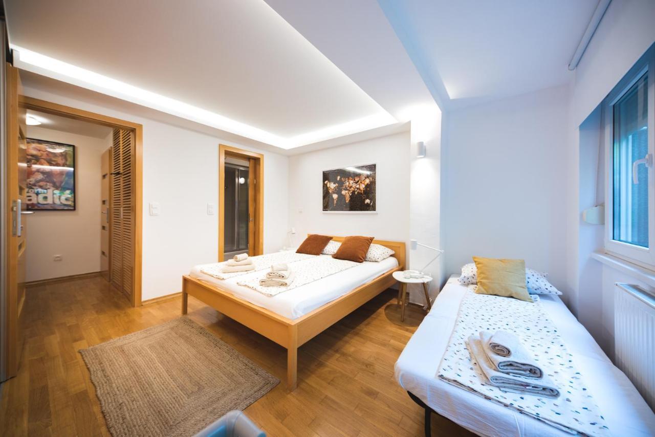 Sleep, Eat, Repeat And Park Your Car In City Center Zagreb Eksteriør bilde